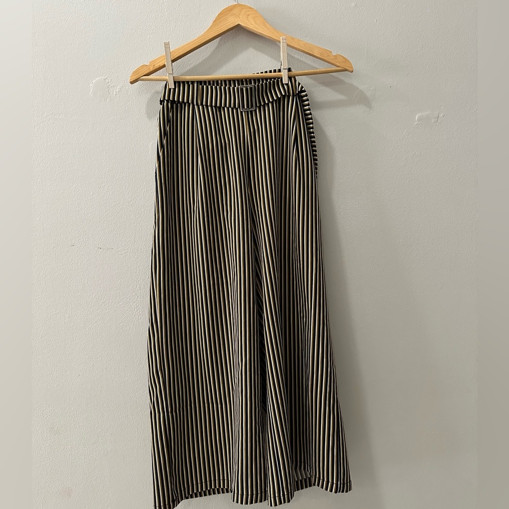 Petite Capri Pants
